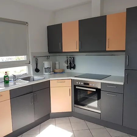 Helle Auf 80 Qm شكويديتس